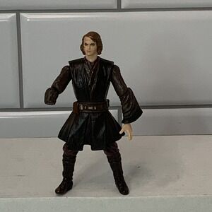 2005 Hasbro Star Wars Anakin Skywalker Action Figure 3.75in Missing Hand